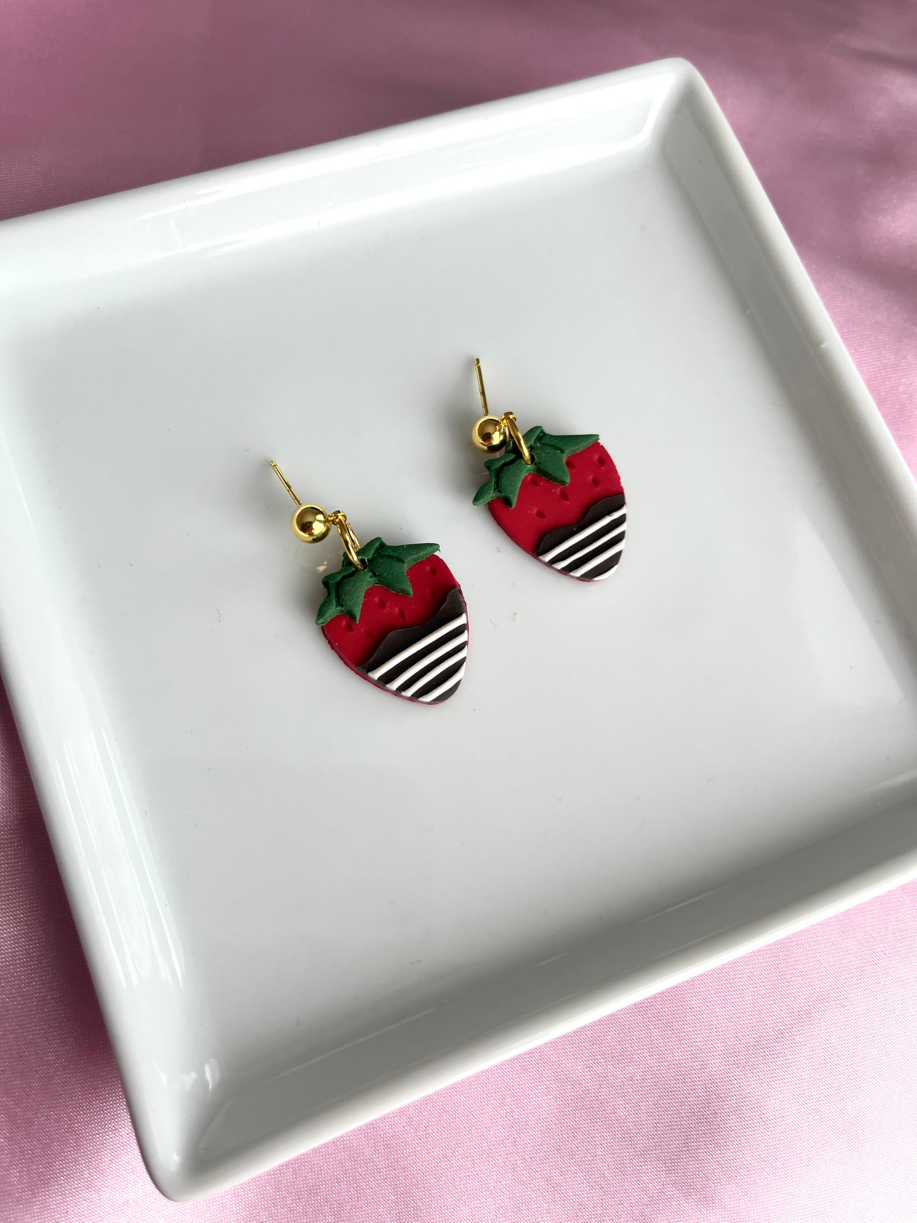 Chocolate strawberry dangles