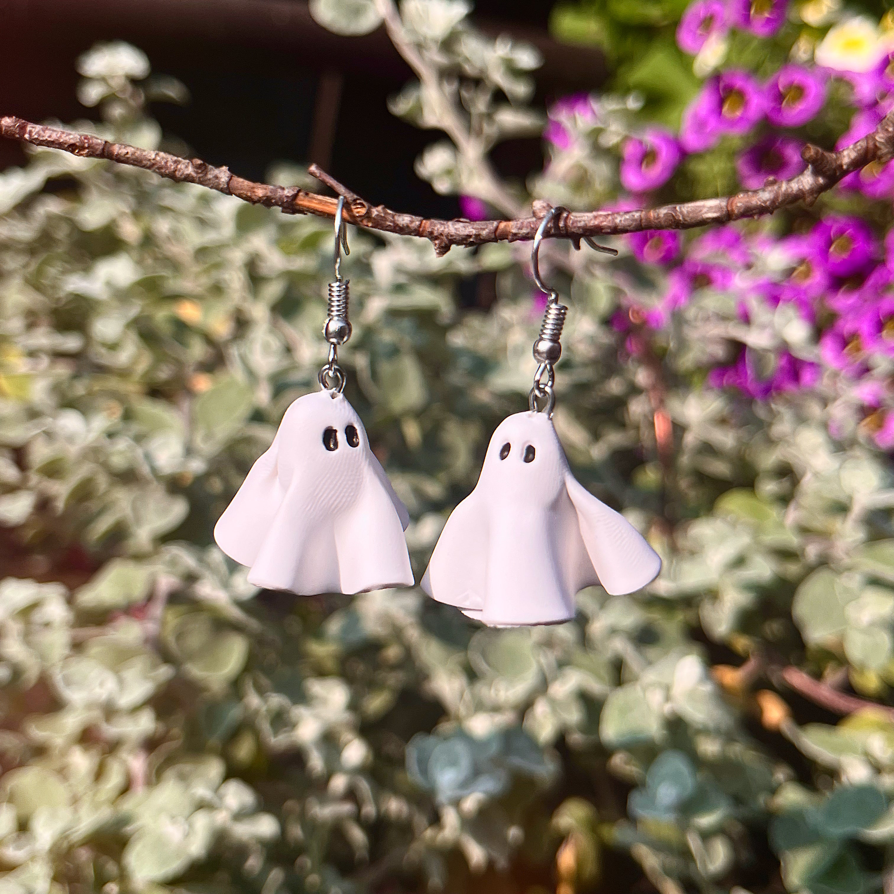 Sheet ghost dangles