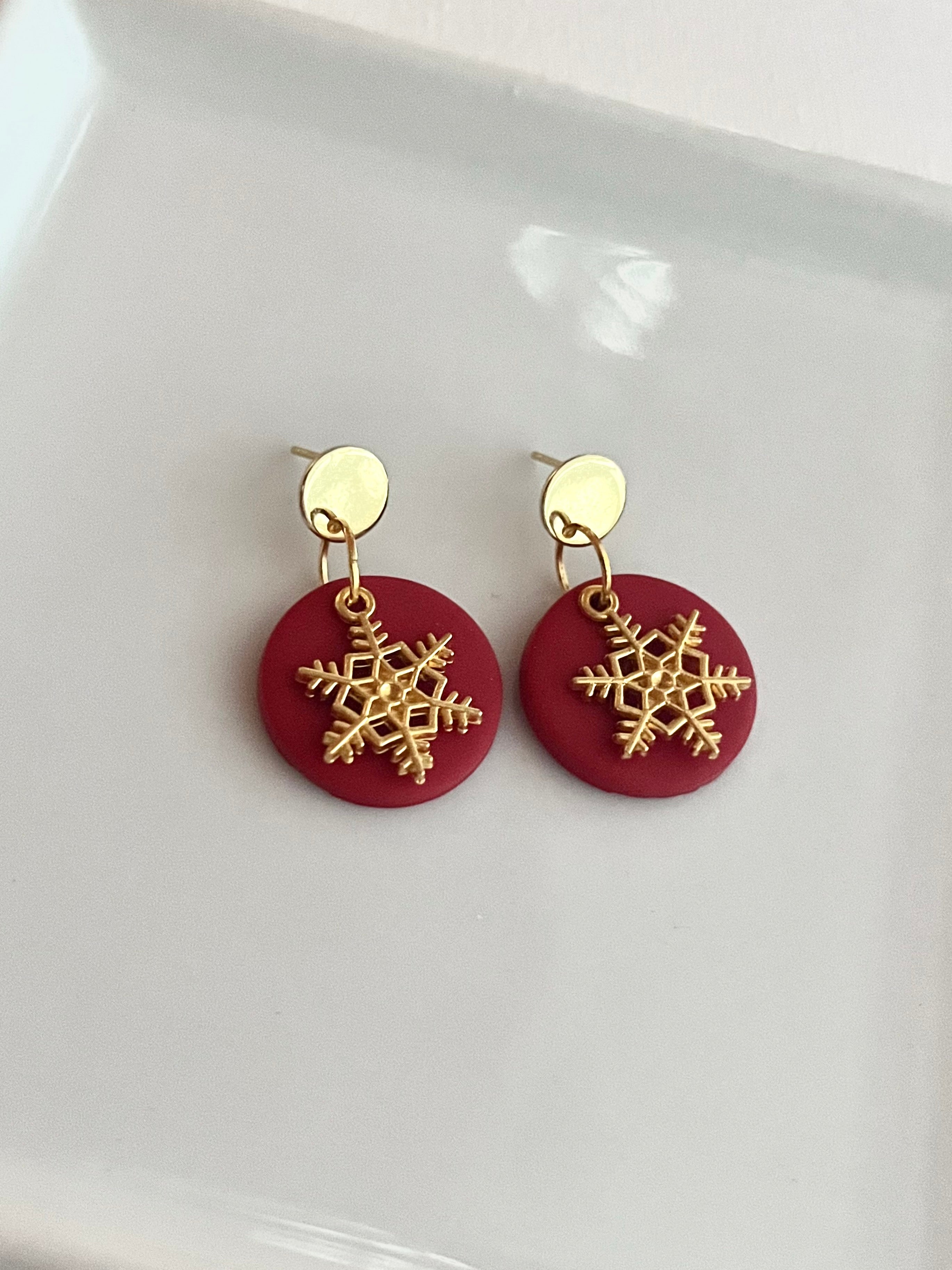 Gold snowflake dangles