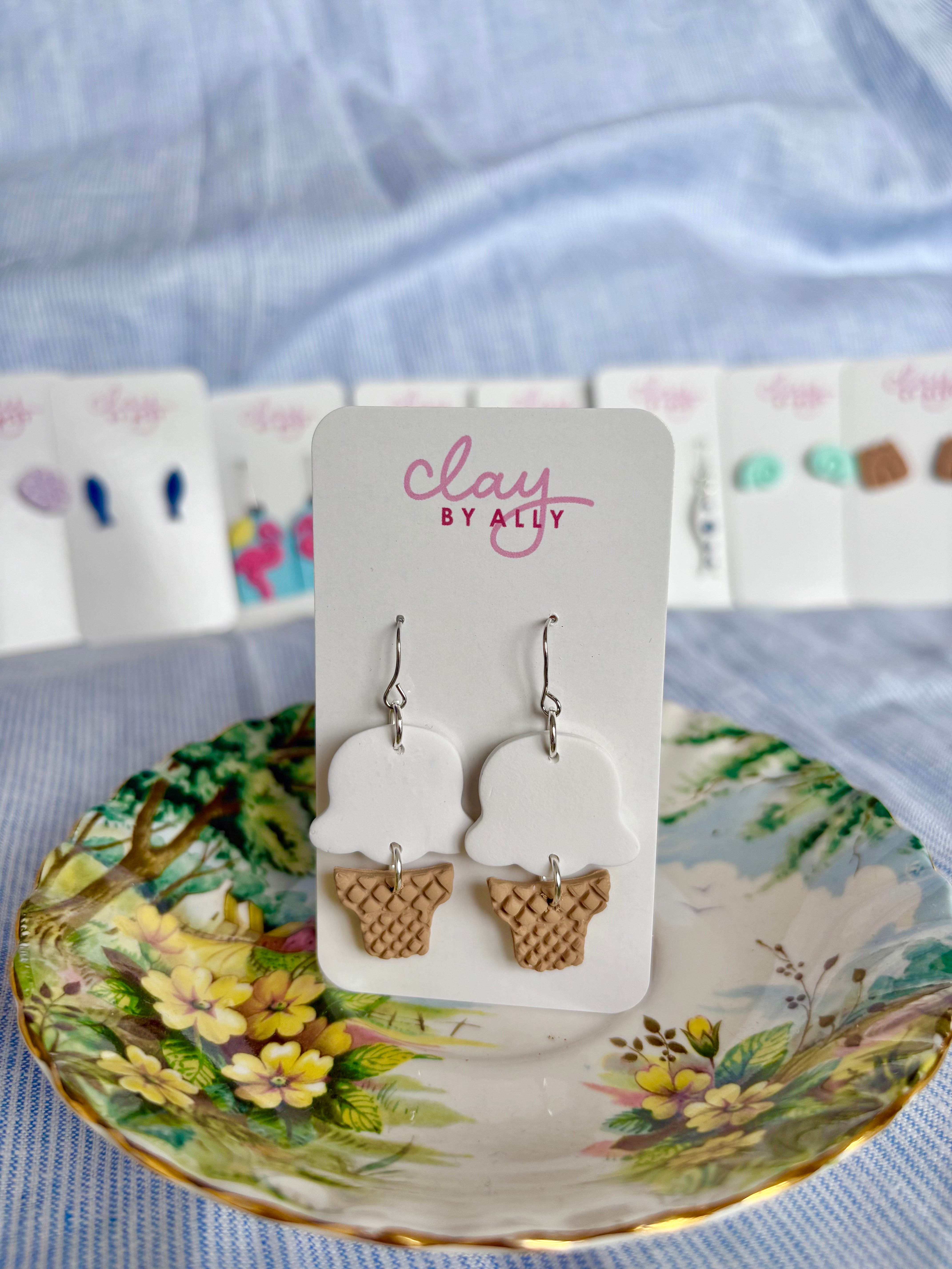 Ice cream scoop dangles