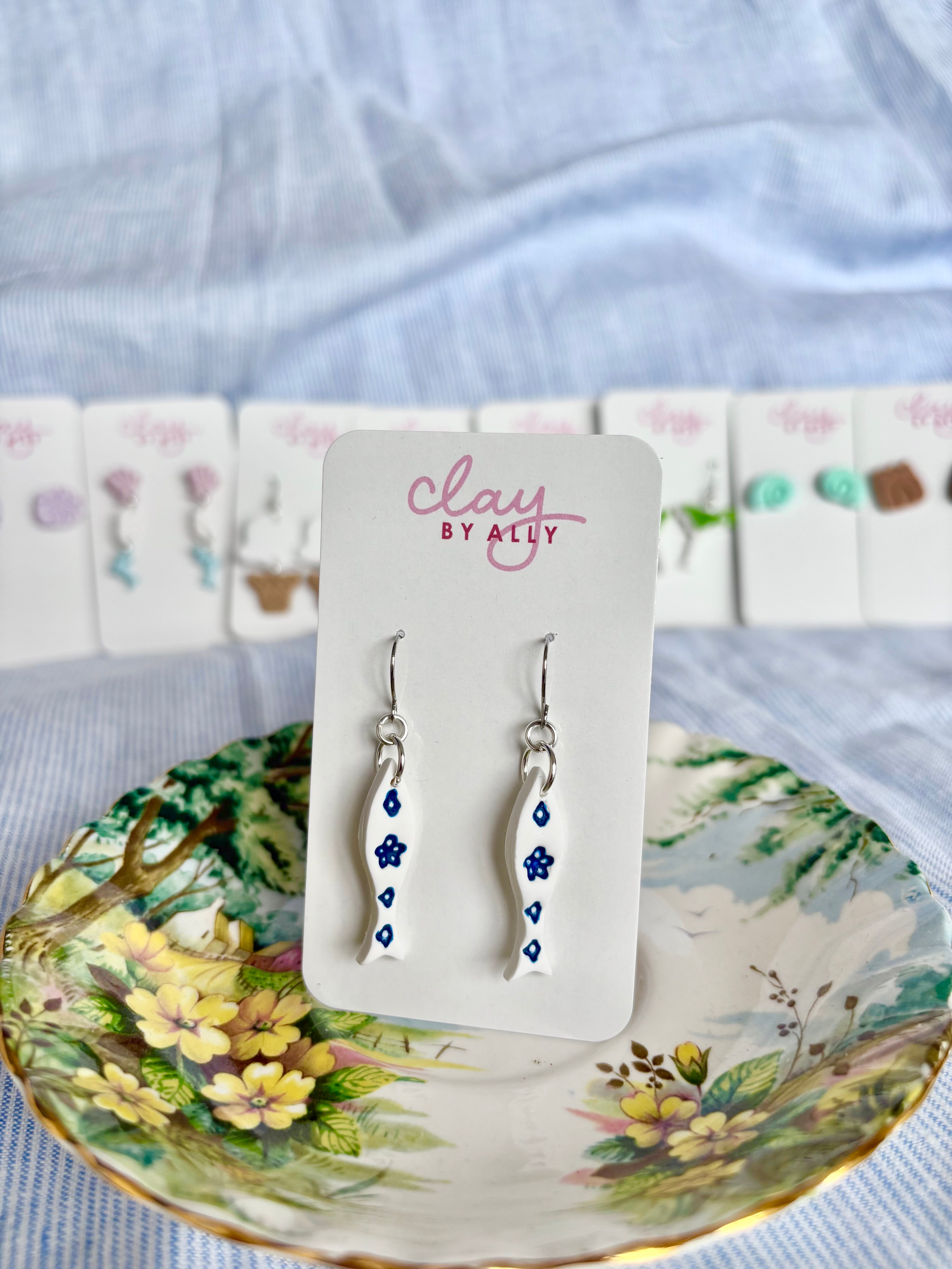 Fish dish dangles
